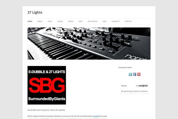 Site using Social Media Widget by Acurax plugin
