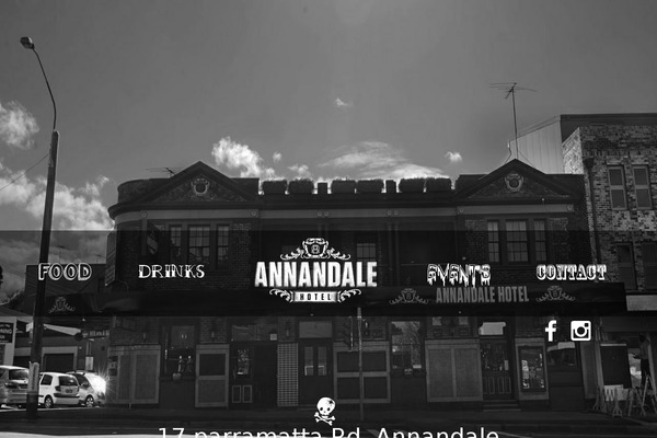 annandalehotel.com site used Ozlocal