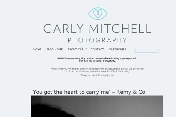 carlymitchellphotography.com site used Flaunt_books